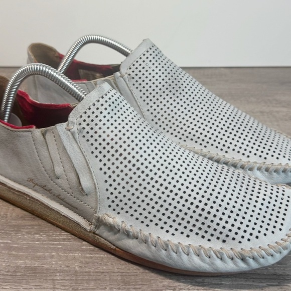 Olukai Ali’i Wlua Perforated Slip-On Loafers with drop heel Mens 9/EU42 - Picture 2 of 4